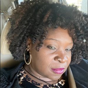 Meet your Posher, Brenda